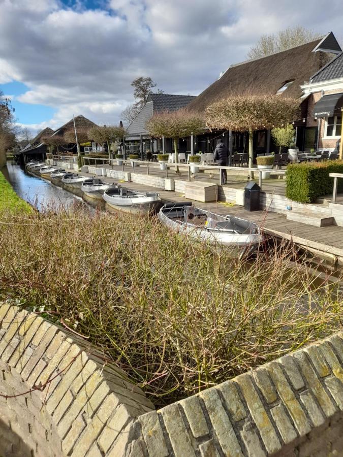 Giet Oan Gelegen Op Resort Venetie Giethoorn Exterior foto