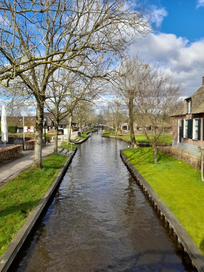 Giet Oan Gelegen Op Resort Venetie Giethoorn Exterior foto